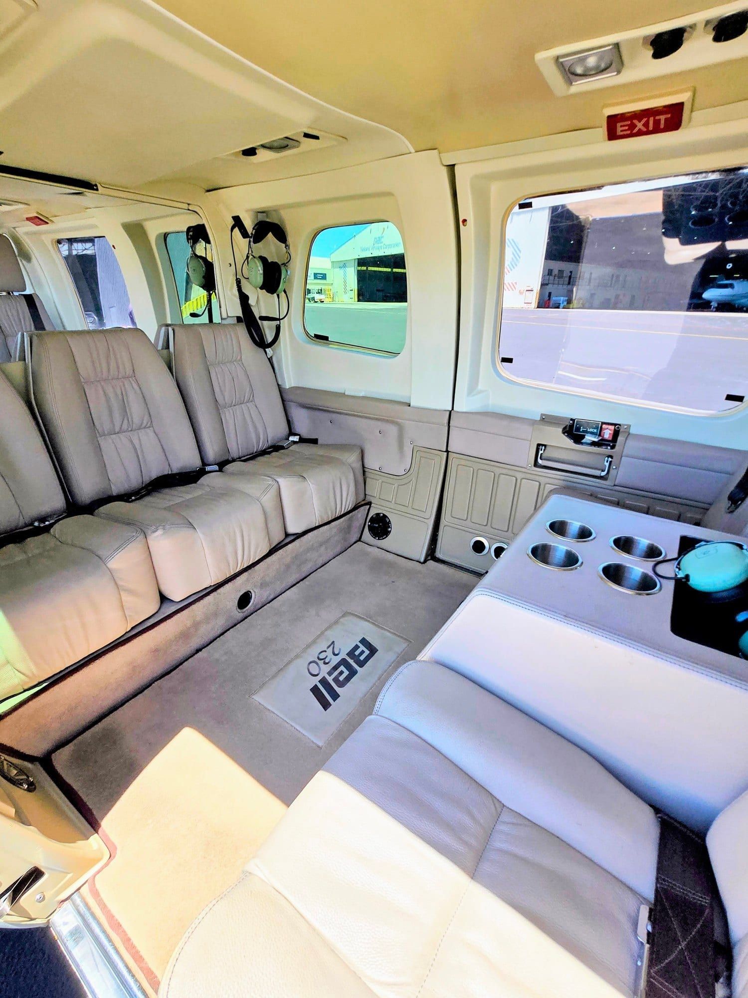 1992 Bell 230: Cabin – side bench and centre console