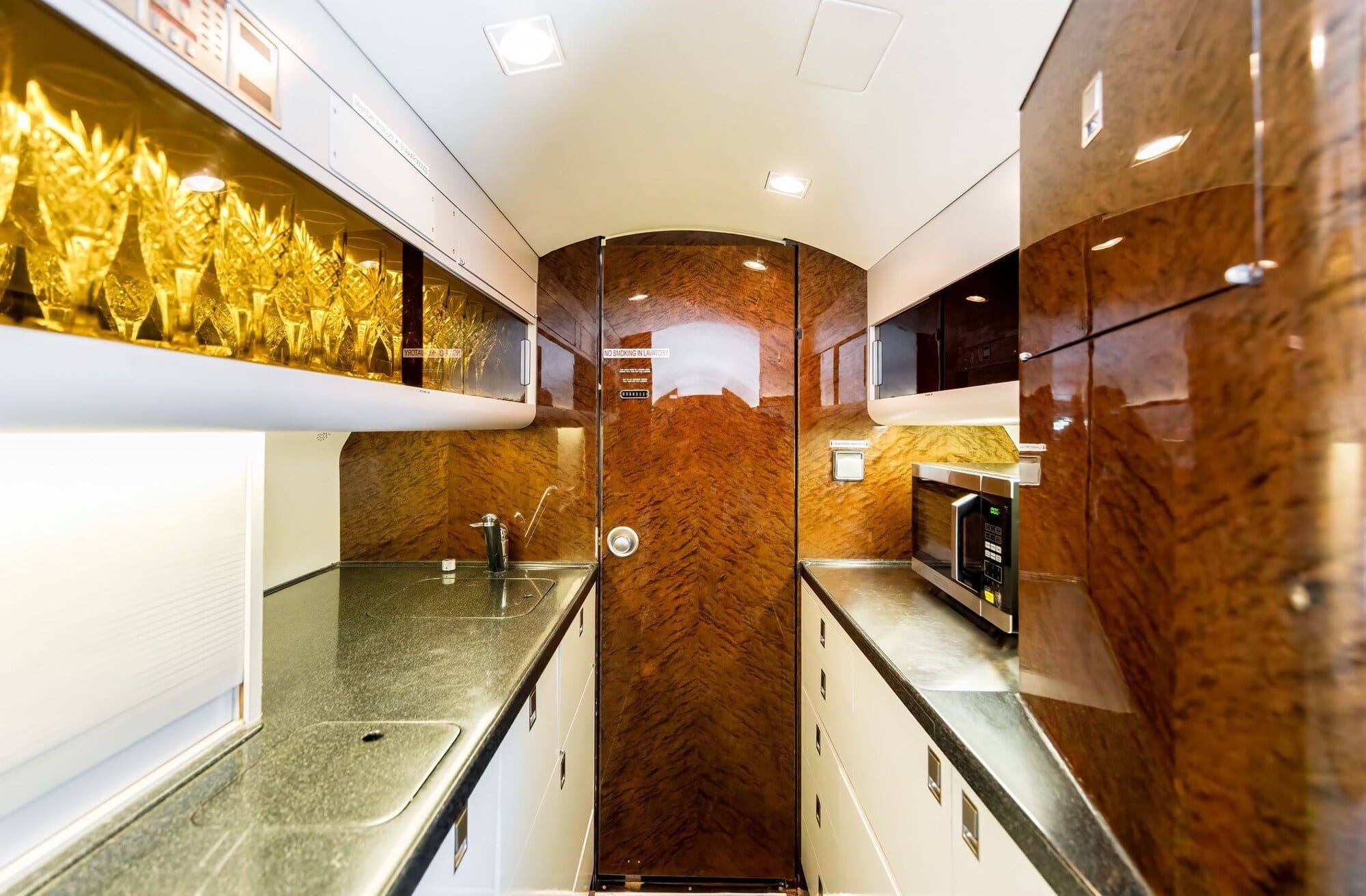 1997 Gulfstream GV: Galley