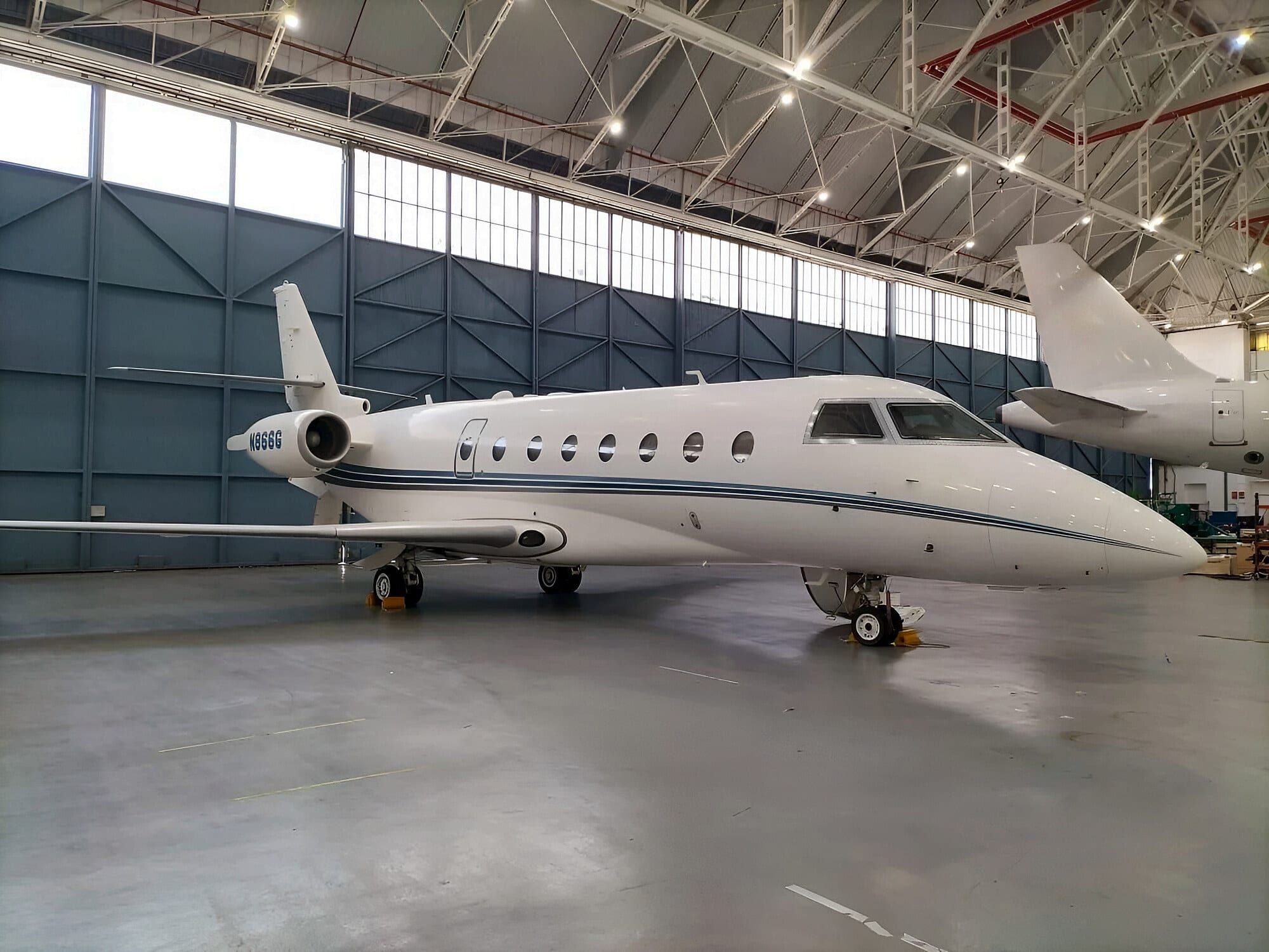 2000 Gulfstream G200: In the hangar
