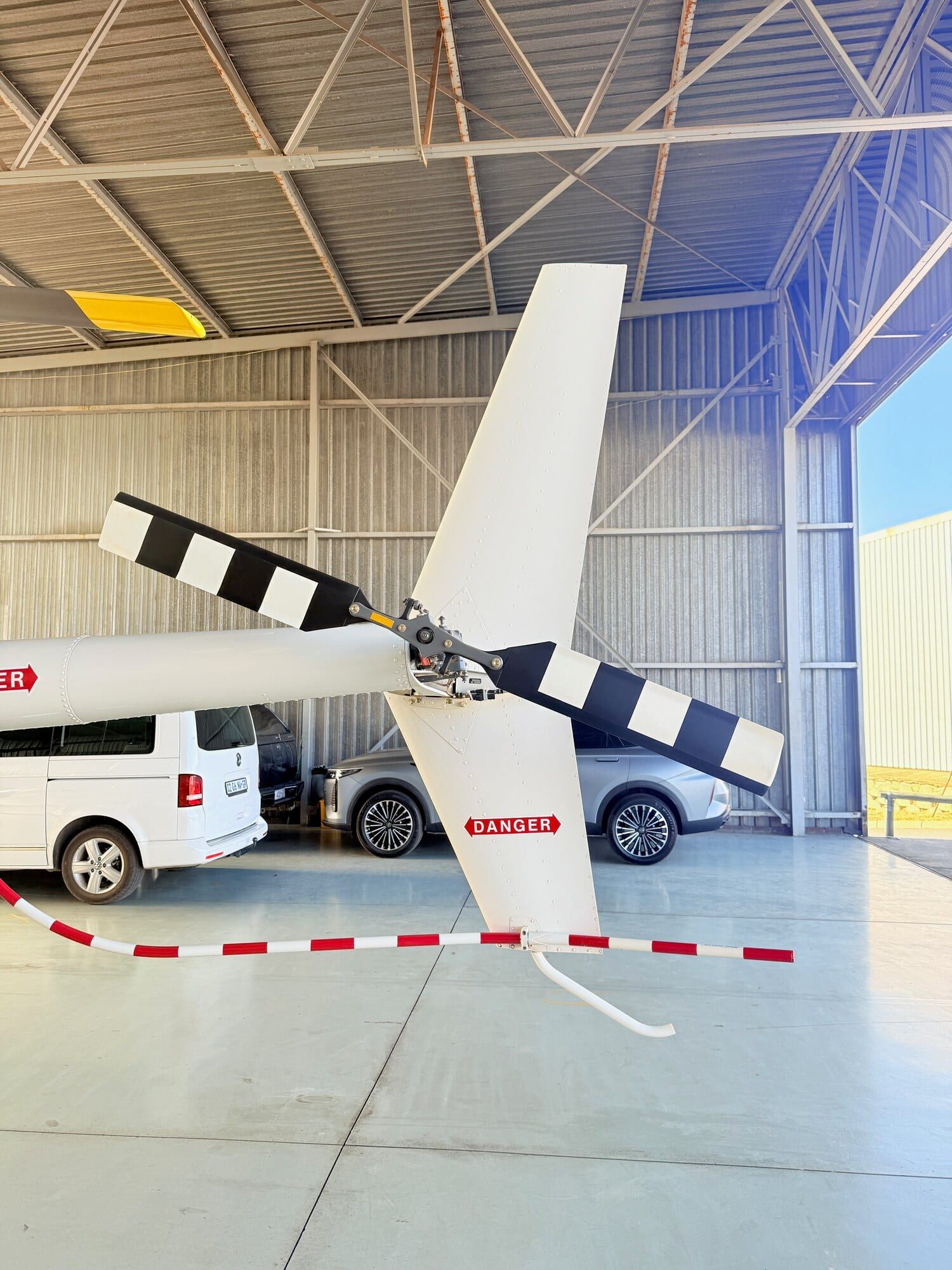 2010 Robinson R44 Raven II: Tail rotor