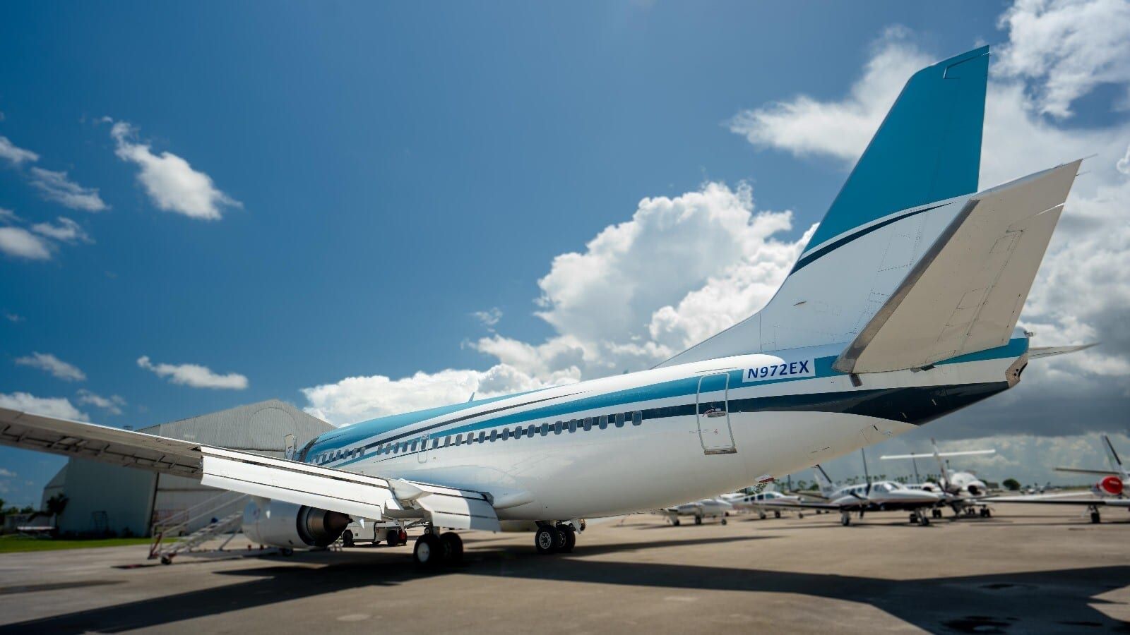 1991 Boeing B737-500 VIP: Rear quarter