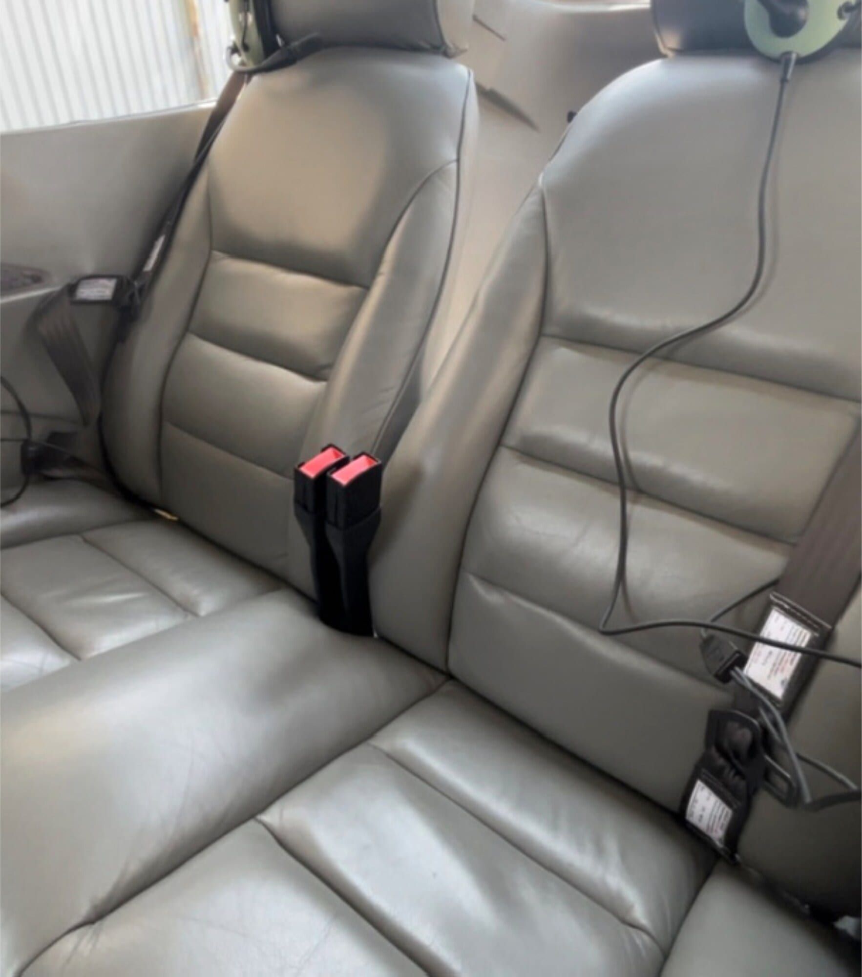 1999 Cessna 182S Skylane: Rear seats