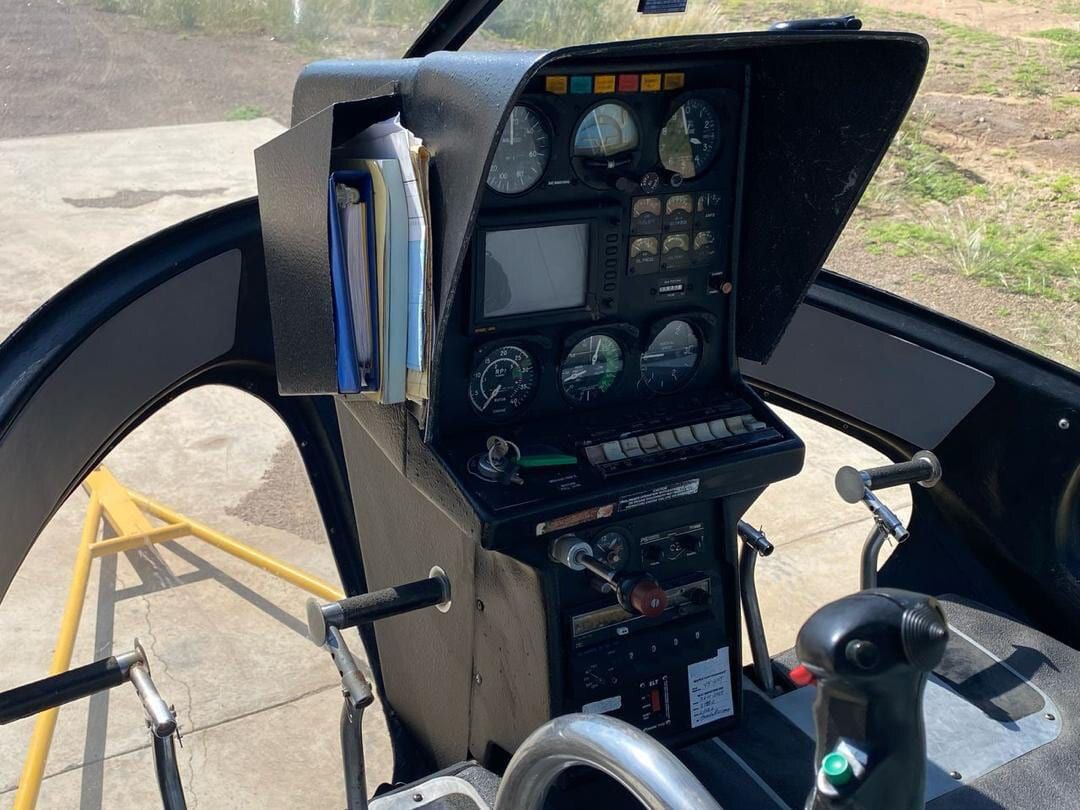 1977 Enstrom 280C Shark: Cockpit