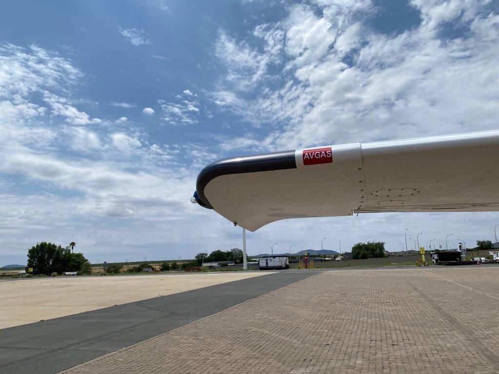 1982 Cessna T210N Centurion II: Wingtip